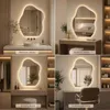 Specchio da bagno LED Zimilo, forma irregolare con Anteprima dell’immagine prodotto 5