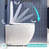 A toilet with a lid that is slowly closing, indicated by multiple ghosted images of the lid in different positions and a blue arrow showing the downward motion. Feathers are depicted floating around the toilet, suggesting a soft and quiet closing mechanism Náhled obrázku produktu