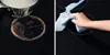 A split image showing a dirty stovetop on the left and a hand cleaning it on the right. Anteprima dell’immagine prodotto