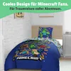 A Minecraft-themed duvet cover and pillow set displayed on a bed in a bedroom. Produktbild-Vorschau