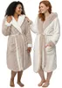 CalmyLIFE Bademantel Damen flauschig Morgenmantel - mit Produktbild-Vorschau 1
