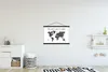 MuchoWow® Textilposter Weltkarte - Zitat - Schwarz - Weiß Produktbild-Vorschau 2
