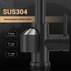 Close-up of a black kitchen faucet with descriptive text overlays highlighting its features. Náhled obrázku produktu
