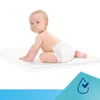 A baby is crawling on a white pad, with a blue graphic in the corner. Produktbild-Vorschau