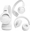 A collage of white JBL Tune 520BT wireless headphones shown from different angles. Anteprima dell’immagine prodotto