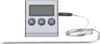 A digital kitchen thermometer with a metal probe and cable, displayed on a white background. Voir les images du produit