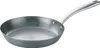 A close-up studio shot of a metal frying pan against a white background. Voir les images du produit