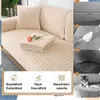 Beiger gesteppter Sofabezug auf einem Sofa, mit einer rosa Rose darauf und Feature-Symbolen darunter Náhľad obrázku produktu
