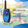 A walkie-talkie for kids with dimensions and feature callouts, set against a blurred background of children playing. Anteprima dell’immagine prodotto