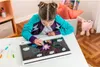 Crayola Ultimate Light Board, Świecąca tablica do rysowania Podgląd zdjęcia produktu 4