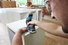 Router a batteria Bosch GKF 12V-8 con mandrino e chiave di Anteprima dell’immagine prodotto 7