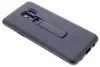 A dark gray phone case with a ribbed texture and a built-in kickstand is shown from a diagonal angle against a white background. Produktbild-Vorschau
