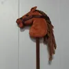 Hobbypferd Tête de cheval sur tige Son peluche marron Voir les images du produit 9