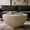Mesa de centro Elge: diseño elegante con patas con relieve Vista previa de la imagen del producto 14