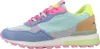A side view of a single women's sneaker. Produktbild-Vorschau