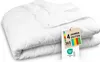 A folded white duvet is shown on a white background, with a tag attached. Produktbild-Vorschau