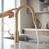 Kuchynská Batéria Rea Fresh Touch Kartáčované Zlato Náhľad obrázku produktu 4