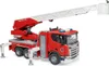 Záchranná auta - Scania Super 560R Požární auto s žebříkem Náhled obrázku produktu 14
