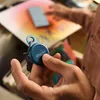 Chipolo LOOP, Položka, Vyhledávač, Antracit, Korálová, Náhled obrázku produktu 2