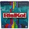 The image shows the box of the board game "Risk!" with a world map background and colorful bars representing game pieces or elements. Anteprima dell’immagine prodotto