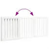 A white wooden pet gate with a curved arrow indicating it can be folded. Voir les images du produit