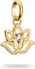 A close-up studio shot of a gold lotus flower charm with a small diamond in the center, against a white background. Anteprima dell’immagine prodotto