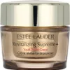 A close-up studio shot of an Estee Lauder Revitalizing Supreme+ Youth Power Cream jar. Anteprima dell’immagine prodotto