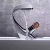 Vodovodný kohútik s vodopádom Kúpeľňový kohútik, strieborný Náhľad obrázku produktu 1