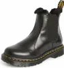 A black Dr. Martens boot with fur lining. Produktbild-Vorschau