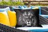 MuchoWow® Outdoor Kissen - Tiere - Löwe - Schwarz - Weiß - Produktbild-Vorschau 4