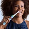 Oral-B iO 3 Brosse à dents vibrante pour adultes Bleu clair Voir les images du produit 8