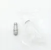 A metal pneumatic fitting and a white plastic component are shown on a white background. Anteprima dell’immagine prodotto