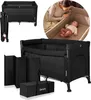 A collage of images showing a black travel crib, its components, and a mother interacting with a baby inside a crib. Voir les images du produit
