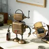 Handgefertigte Roboter-Tischuhr aus Eisen, Steampunk-Stil, 19x9x25,5 cm Produktbild-Vorschau