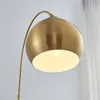 Lindby Bogenstehlampe Moisia, messingfarben, Metall, 148 cm Produktbild-Vorschau 4