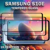 A marketing image for Samsung S10e tempered glass screen protectors, showing multiple protectors layered over a phone screen displaying a colorful, abstract landscape. Produktbild-Vorschau