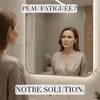 Femme, préoccupation concernant les rides, miroir, solution anti-âge Voir les images du produit