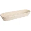 A single oval-shaped bread proofing basket made of woven rattan. Voir les images du produit