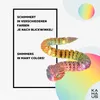 A 3D rendered snake with iridescent colors, coiled in a spiral, with text overlays describing its shimmering properties. Voir les images du produit