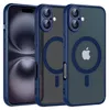 Three iPhone cases are displayed, with one iPhone visible in the background. Anteprima dell’immagine prodotto