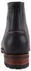 Das Bild zeigt einen schwarzen Stiefel mit einem modernen Design. Der Stiefel ist von der Außenseite zu sehen und wirkt robust und stylisch. Produktbild-Vorschau