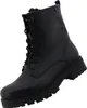Das Bild zeigt einen schwarzen Stiefel der seitlich von links zu sehen ist. Der Stiefel hat eine glatte Oberfläche und eine schlichte elegante Form. Náhled obrázku produktu