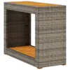 A rectangular side table made of grey rattan with a wooden top and shelf. Náhled obrázku produktu