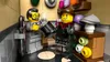 LEGO® Icons 10350 Casa d'angolo in stile Tudor Anteprima dell’immagine prodotto 19