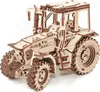 A 3D wooden model of a tractor. Náhled obrázku produktu