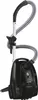 A black canister vacuum cleaner with its hose and wand attached, shown against a white background. Náhled obrázku produktu