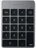 A Satechi aluminum numeric keypad is shown from a top-down perspective on a light gray background. Voir les images du produit