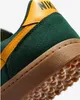 Close-up of the heel and sole of a Nike shoe. Podgląd zdjęcia produktu