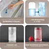 A collage of four images demonstrating how to use a self-cooling glass. Voir les images du produit