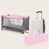 A travel crib, a suitcase, and a carrying bag are shown against a plain background, suggesting portability and travel. Anteprima dell’immagine prodotto